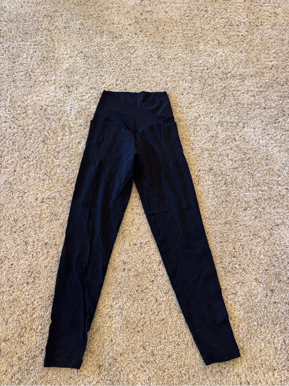 aerie Black OFFLINE cross over leggings with pockets